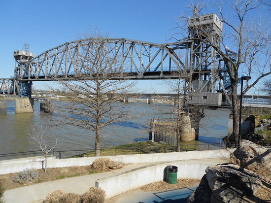 North Shore River Walk